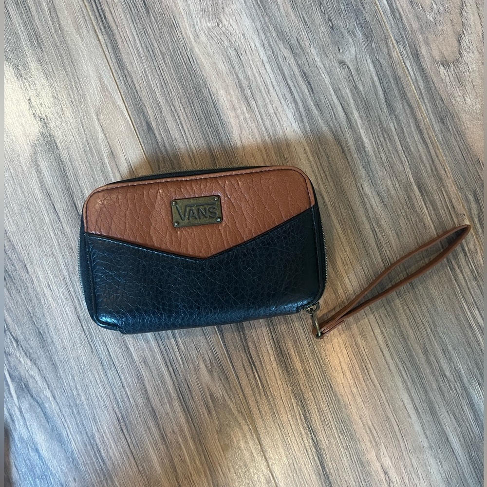 Vans wallet wristlet